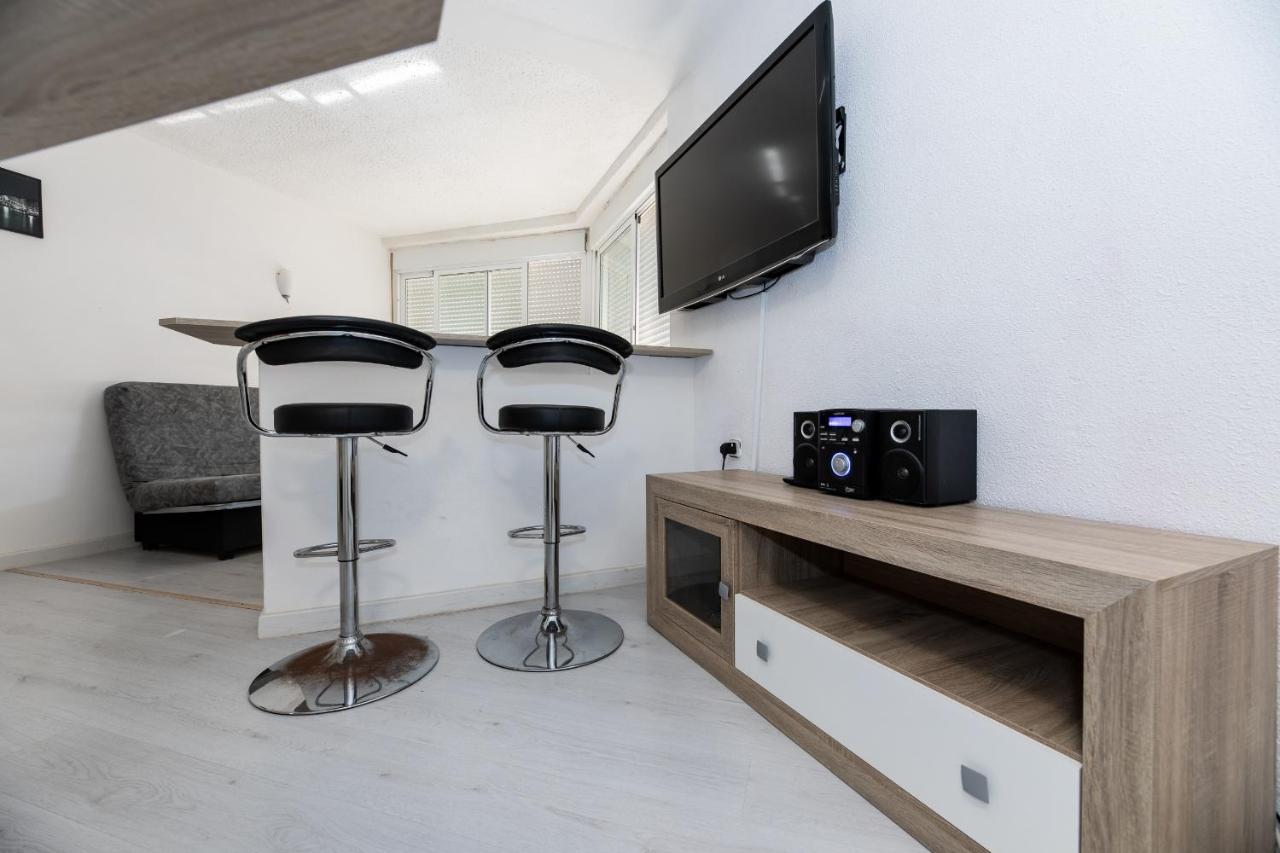 Apartmán Bright Studio With The Seaview And Swimming Pool La Manga del Mar Menor Exteriér fotografie
